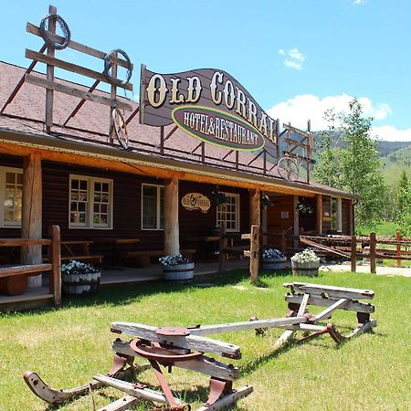 Old Corral Hotel Centennial Eksteriør billede